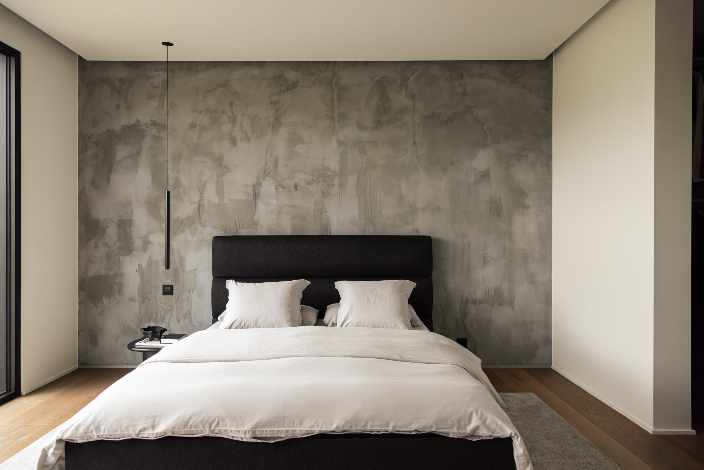Villa Churchill : Chambre béton ciré